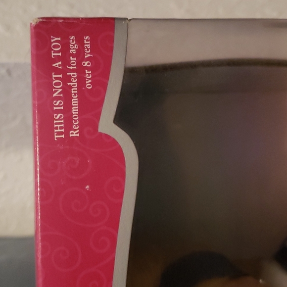 Cinderella porcelain keepsake doll - Picture 2 of 11